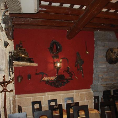 Hostal Restaurante La Diligencia Cunit Exteriör bild