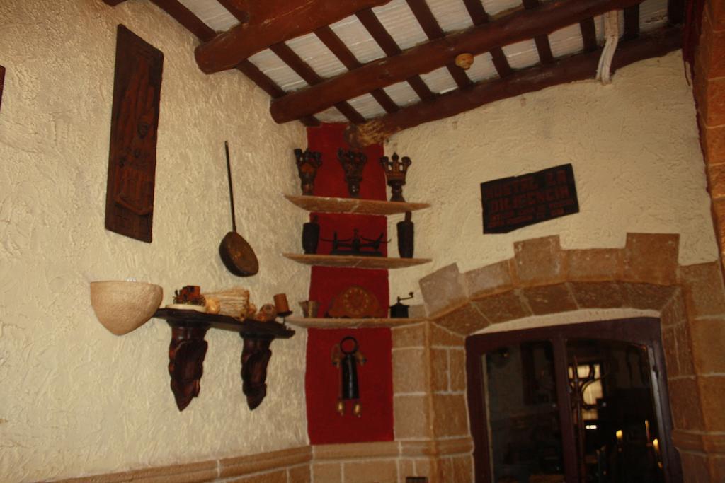 Hostal Restaurante La Diligencia Cunit Exteriör bild