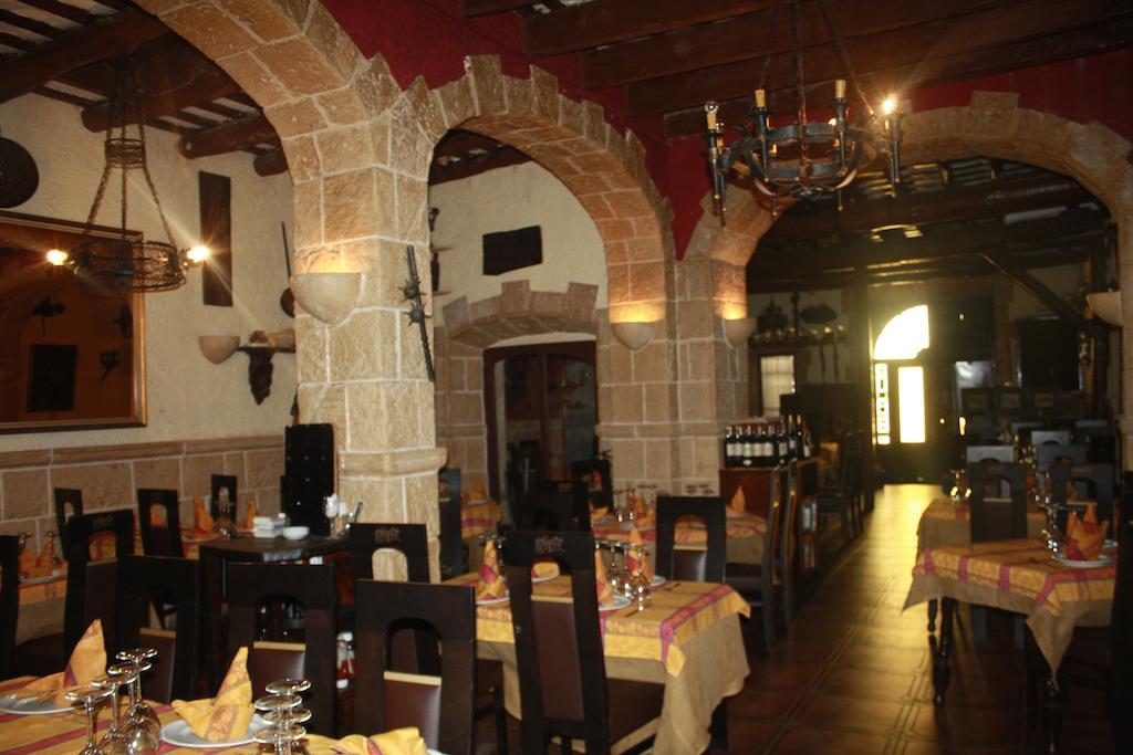 Hostal Restaurante La Diligencia Cunit Exteriör bild
