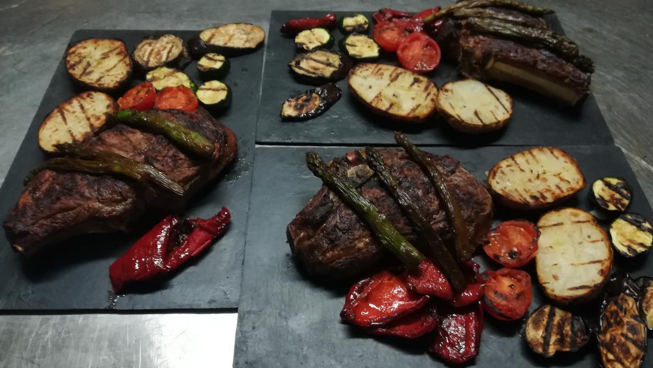 Hostal Restaurante La Diligencia Cunit Exteriör bild