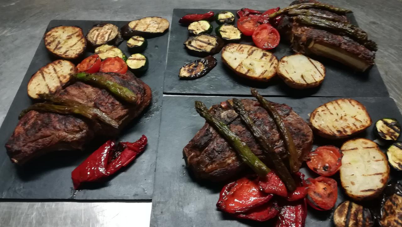 Hostal Restaurante La Diligencia Cunit Exteriör bild