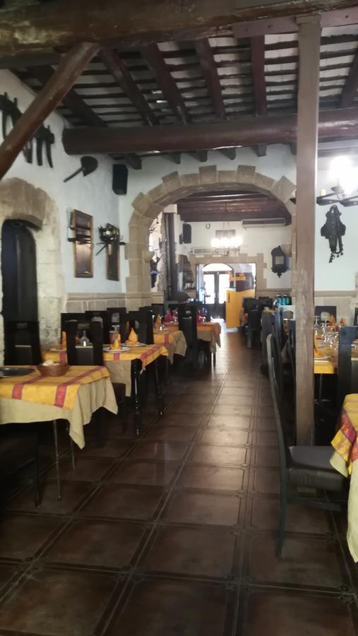 Hostal Restaurante La Diligencia Cunit Exteriör bild