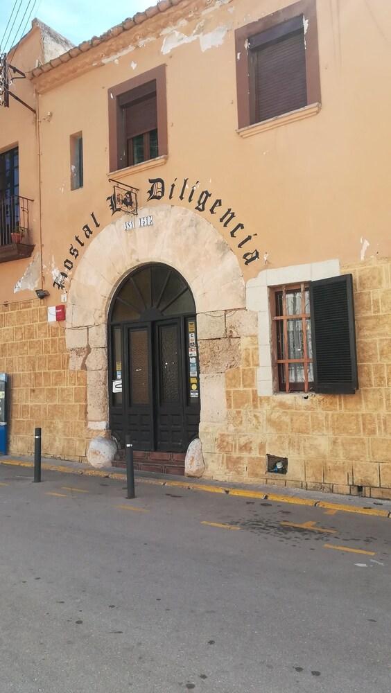 Hostal Restaurante La Diligencia Cunit Exteriör bild